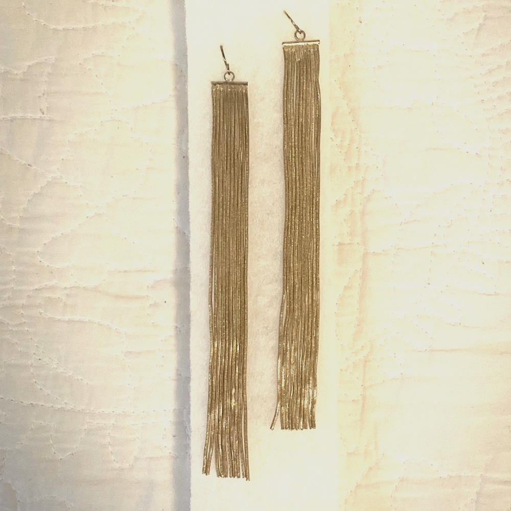 NWOT Nordstrom gold tone tassel earrings